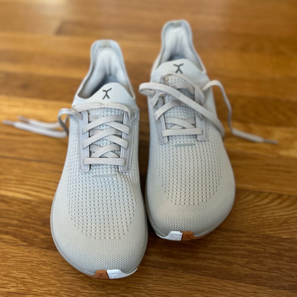 Flux Footwear Adapt Runner in Sand Size 10